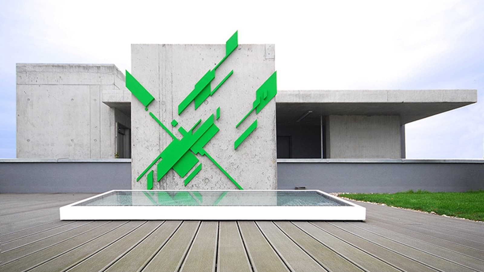 Heiko Zahlmanns Rooftop Installation in Hamburg Heiko Zahlmanns Rooftop Installation in Hamburg