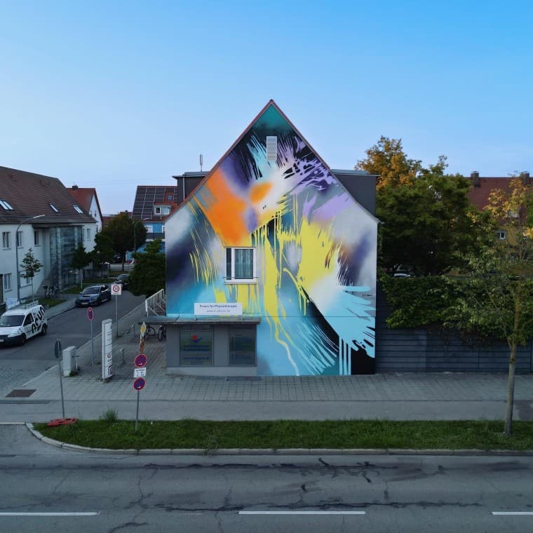 "Temper“, das neueste Wandbild von Julia Benz für das Landmarks-Projekt in Ingolstadt (© Julia Benz). "Temper“, das neueste Wandbild von Julia Benz für das Landmarks-Projekt in Ingolstadt (© Julia Benz).