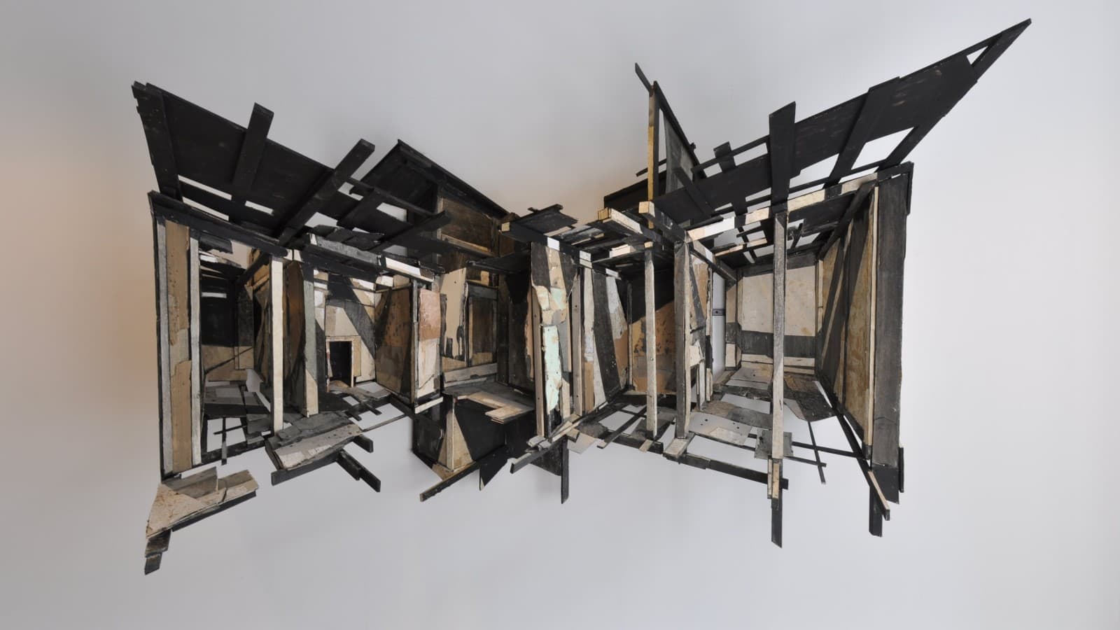 Installation „Traces of Existence“ von Pim Palsgraaf. (© Pim Palsgraaf) Installation „Traces of Existence“ von Pim Palsgraaf. (© Pim Palsgraaf)