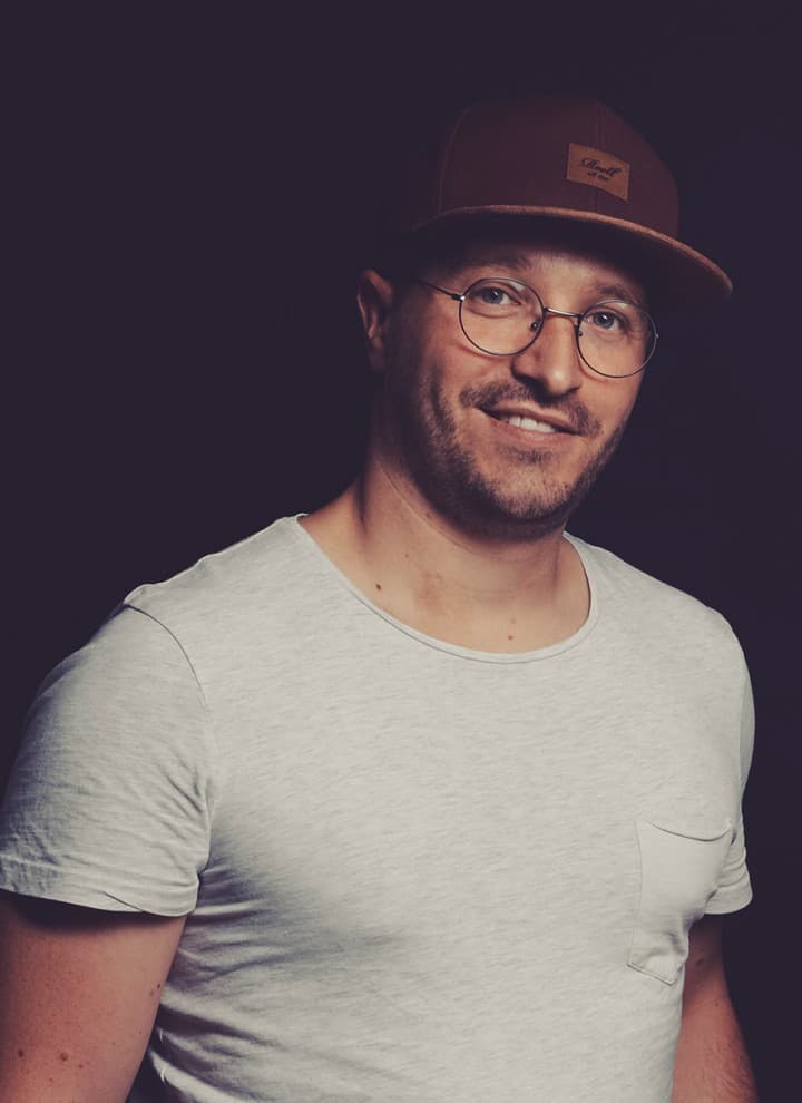 Clemens Krebs – Diplom-Ingenieur und Inhaber des Badstudios „Badraumwunder“ in Wiesbaden Clemens Krebs – Diplom-Ingenieur und Inhaber des Badstudios „Badraumwunder“ in Wiesbaden