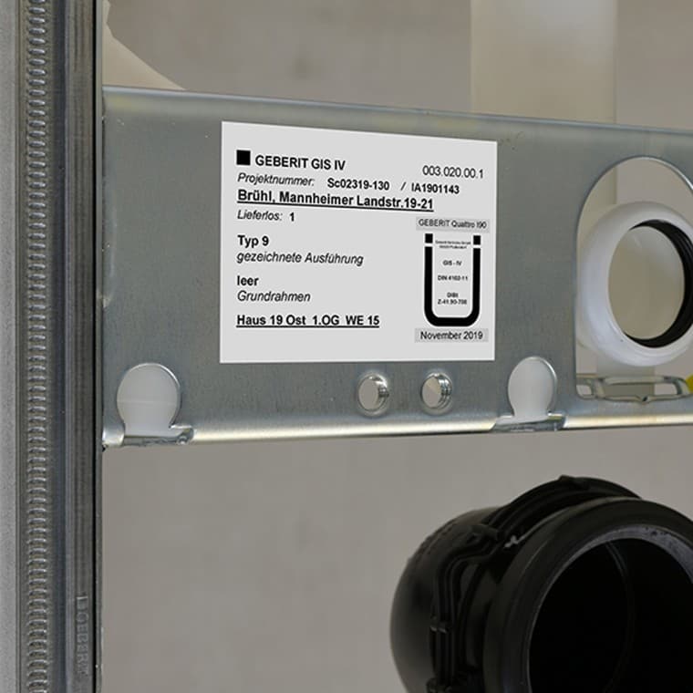 Bei dem vorgefertigten Quattro Installationsschacht gibt der Hersteller seine Übereinstimmungserklärung, durch die in Anwendbarkeitsnachweisen abgesicherte industrielle Vorfertigung ab. Auch der Einbauort wird vorgegeben. Bei dem vorgefertigten Quattro Installationsschacht gibt der Hersteller seine Übereinstimmungserklärung, durch die in Anwendbarkeitsnachweisen abgesicherte industrielle Vorfertigung ab. Auch der Einbauort wird vorgegeben.