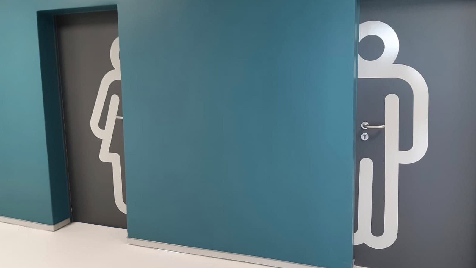 Türen Schultoilette Mädchen und Jungen Türen Schultoilette Mädchen und Jungen