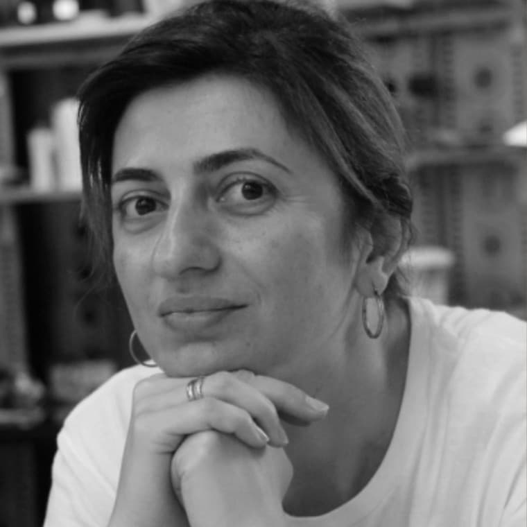 Rusudan Khizanishvili, georgische Künstlerin (© courtesy Galerie Kornfeld) Rusudan Khizanishvili, georgische Künstlerin (© courtesy Galerie Kornfeld)