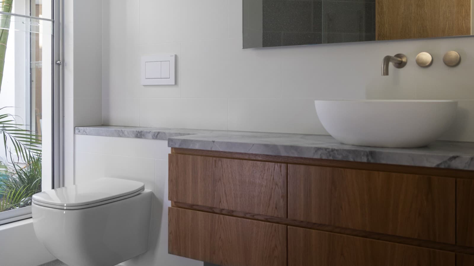 Bei der Renovation der vier Badezimmer setzte man erneut auf die langlebigen Unterputzspülkästen von Geberit (© Geberit) Bei der Renovation der vier Badezimmer setzte man erneut auf die langlebigen Unterputzspülkästen von Geberit (© Geberit)